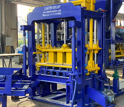 QT4-15 Block moulding machine in Botswana