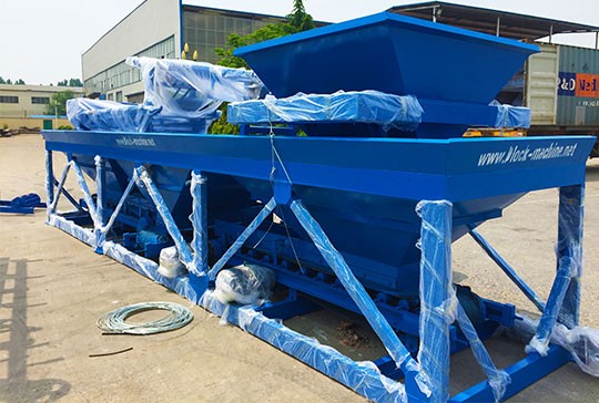 https://www.staging.block-machine.net/wp-content/uploads/2020/11/2-lontto-interlocking-brick-machine-batching-plant-is-sent-to-bangladesh.jpg