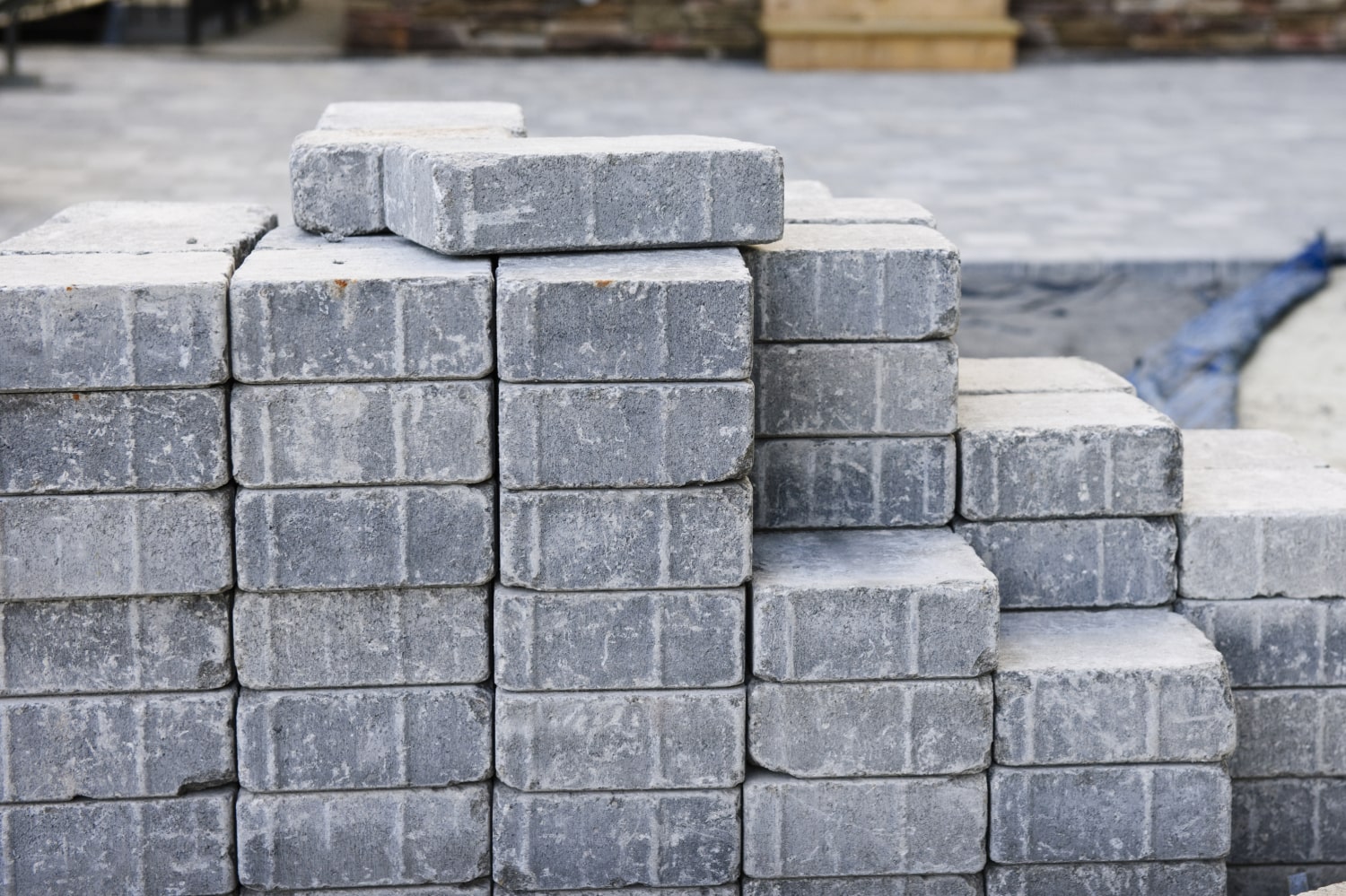 what are the different types of interlocking bricks