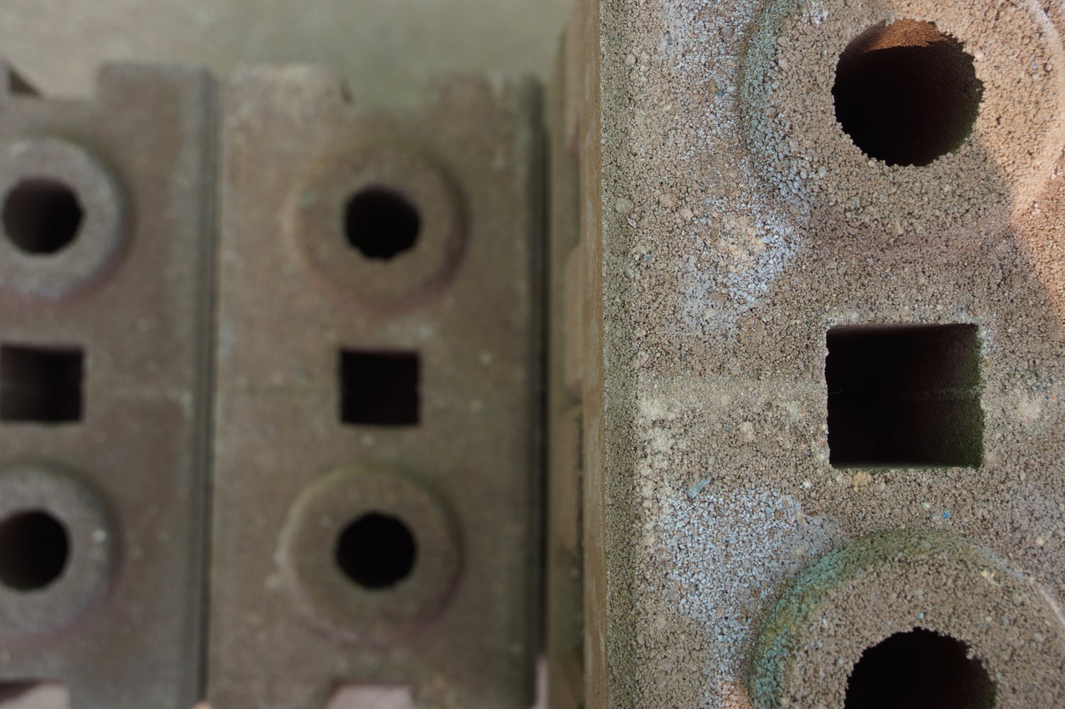 what are the disadvantages of compressed earth blocks