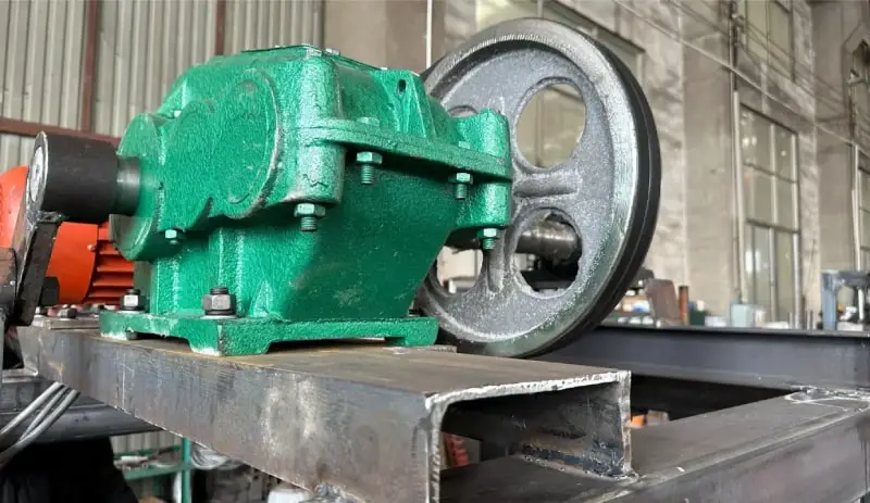 motor set on the block machine